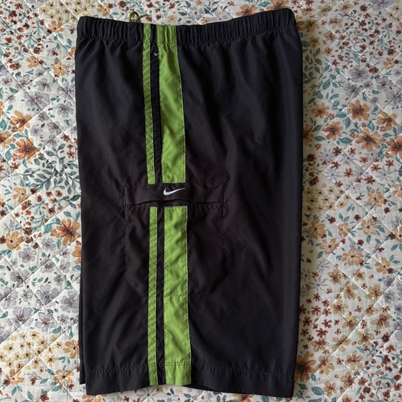 Y2K Silver Tag Nike sport shorts, no flaws. SzL - Picture 2 of 5